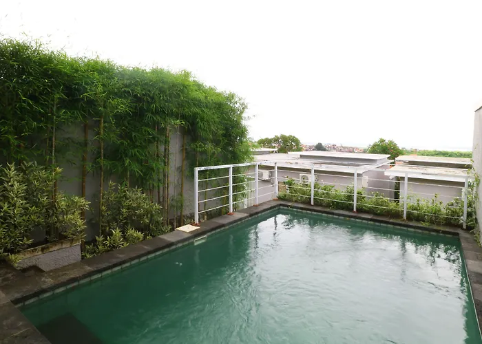 ホテル Paradise Loft Kuta Selatan