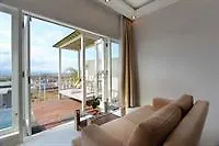 ホテル Paradise Loft Kuta Selatan